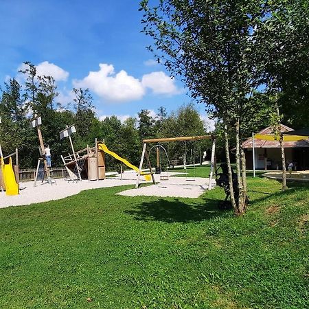 Ferienwohnung Agerblick 3 Zimmer Mit Kueche, 83M2 Lenzing Bagian luar foto